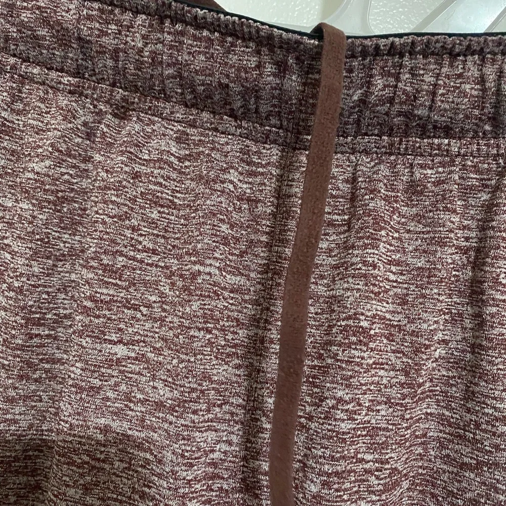 REEBOK Men’s Classic Fit Short Large L with Pockets